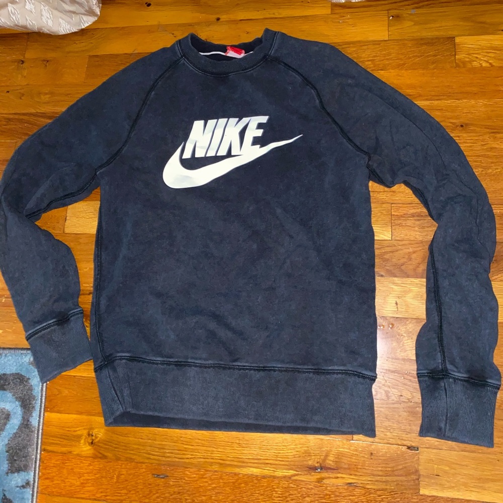 Nike sweatshirt